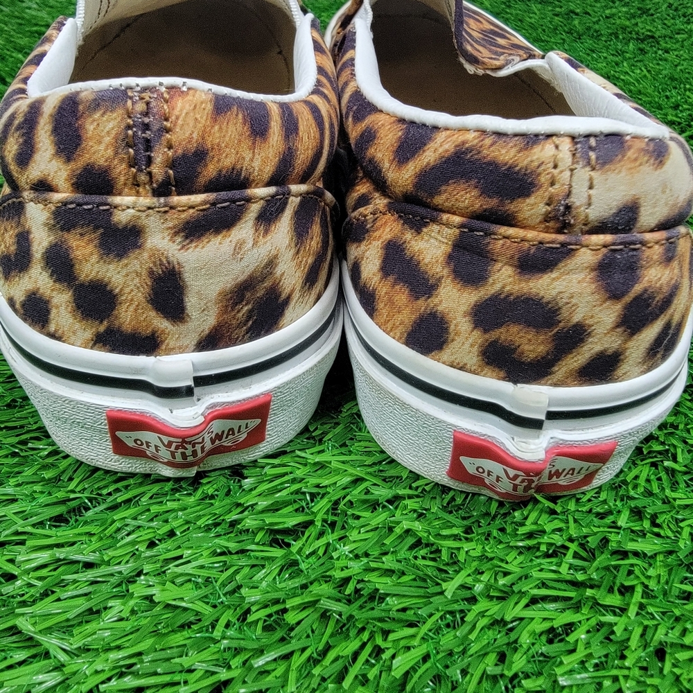 Vans Leopard Print Slip-On Shoes - Picture 6 of 7